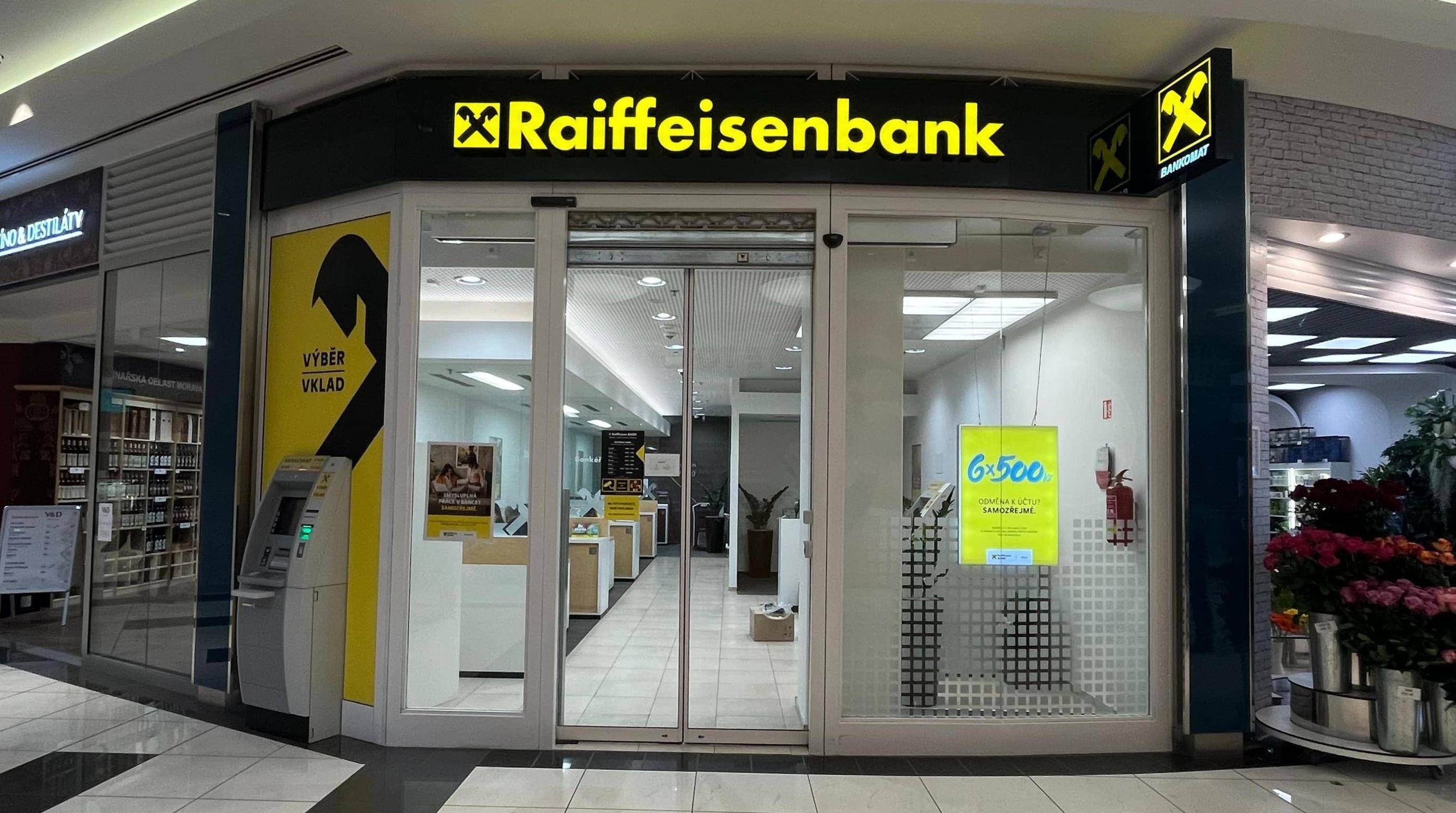 Rekonstukce Raiffeisenbank | Obchodní centrum Europark